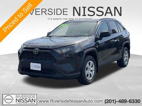 Used 2019 Toyota RAV4 LE w/ All Weather Liner Package AWD/4WD image 1
