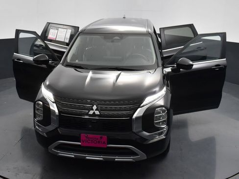 Used 2024 Mitsubishi Outlander SE image 23