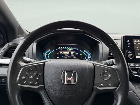 Used 2023 Honda Odyssey Sport image 16