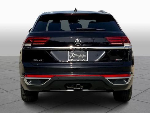 Used 2021 Volkswagen Atlas Cross Sport SEL Premium image 4