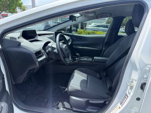 Certified 2024 Toyota Prius LE FWD image 10