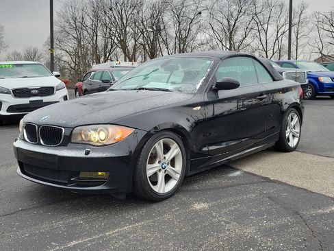Used 2009 BMW 128i Convertible image 2