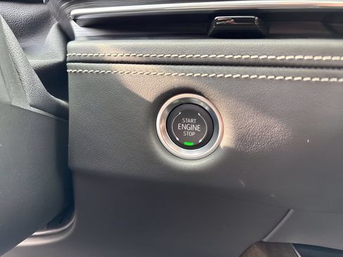 Used 2025 Cadillac Escalade ESV Sport Platinum w/ LPO, Floor Liner Package AWD/4WD image 27