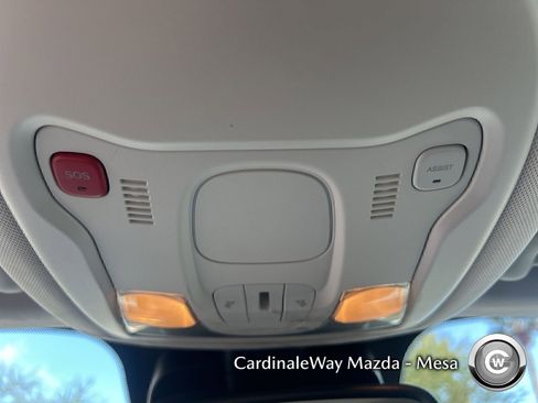 Used 2020 Jeep Renegade Limited image 23