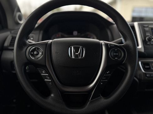 Used 2017 Honda Ridgeline RTS image 17