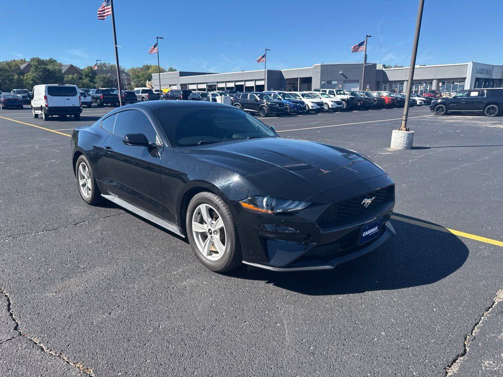 Used 2020 Ford Mustang Coupe RWD image 3