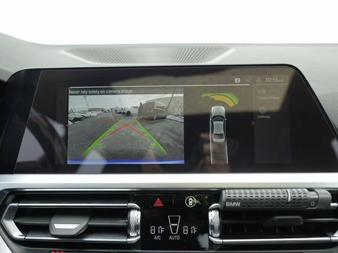 Used 2022 BMW 330i xDrive Sedan w/ M Sport Package image 94