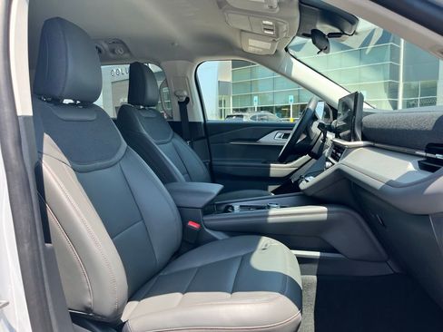 New 2026 Ford Explorer Active w/ Active Comfort Package RWD image 7