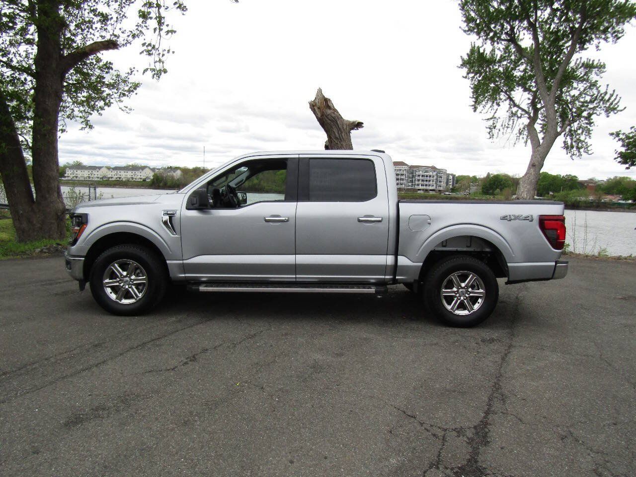 Used 2025 Ford F150 XLT w/ Equipment Group 301A Standard AWD/4WD image 4