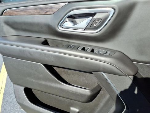 Used 2021 Chevrolet Tahoe Z71 w/ Z71 Signature Package image 10