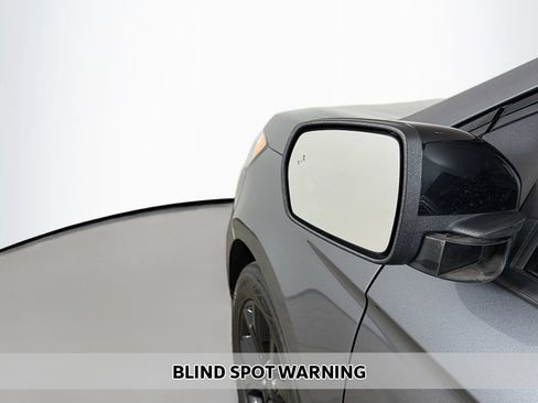 Used 2024 Ford Edge SE w/ Black Appearance Package AWD/4WD image 3