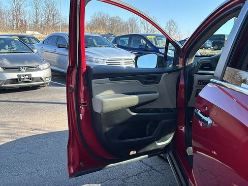 Used 2021 Honda Odyssey EX-L image 11