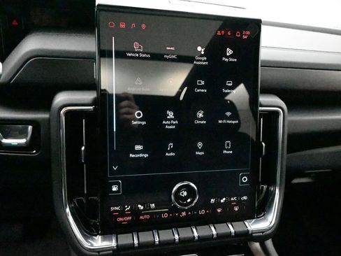 New 2026 GMC Yukon Denali w/ Denali Reserve Package AWD/4WD image 13