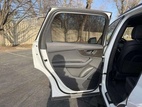 Certified 2025 Audi Q7 3.0T Prestige w/ Prestige Package image 21