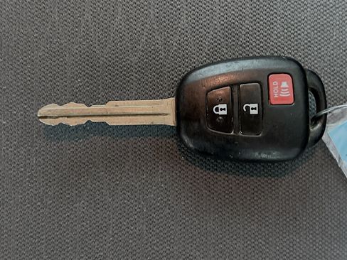 Used 2019 Toyota Tacoma SR w/ SR Convenience Package RWD image 34