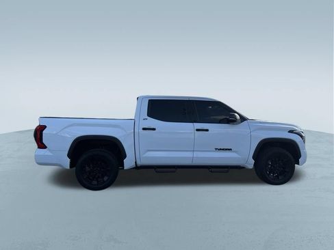 Used 2023 Toyota Tundra SR5 w/ SR5 Convenience Package AWD/4WD image 9