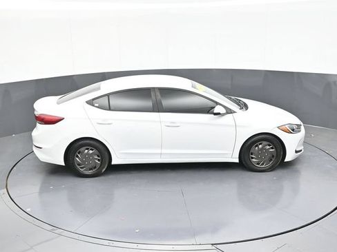Used 2018 Hyundai Elantra SE FWD image 59