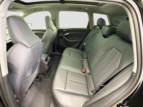 New 2025 Audi Q6 e-tron Premium Plus image 21