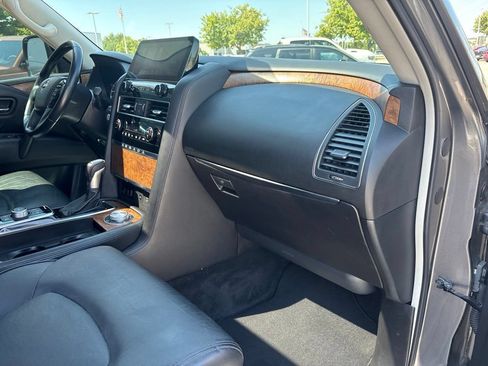 Used 2021 Nissan Armada SL w/ Captain's Chairs Package AWD/4WD image 28