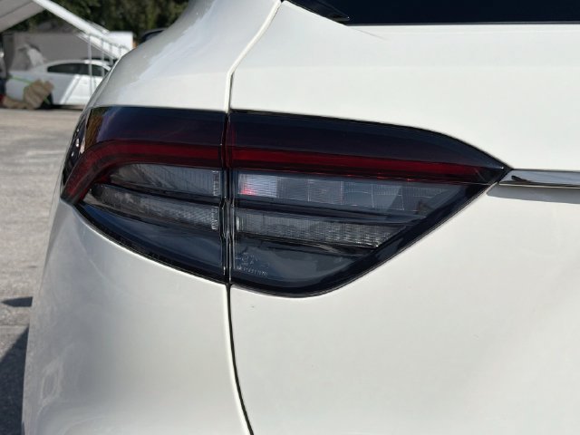 Used 2024 Maserati Levante Modena Ultima AWD/4WD image 10