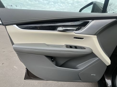 Certified 2020 Cadillac XT6 Premium Luxury image 23