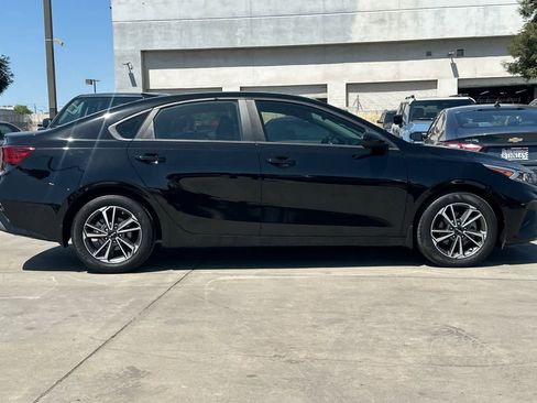 Used 2023 Kia Forte LXS image 9