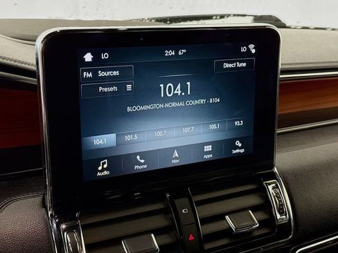 Used 2018 Lincoln Navigator L Select RWD image 16
