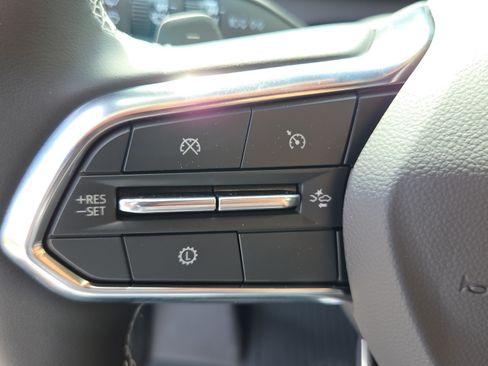 New 2026 Chevrolet Traverse LT w/ Midnight/Sport Edition FWD image 24