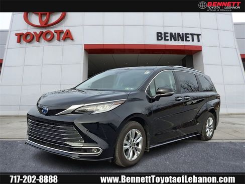 Certified 2024 Toyota Sienna Limited image 1