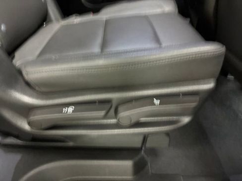 Used 2022 Chevrolet Tahoe LT w/ Luxury Package AWD/4WD image 14