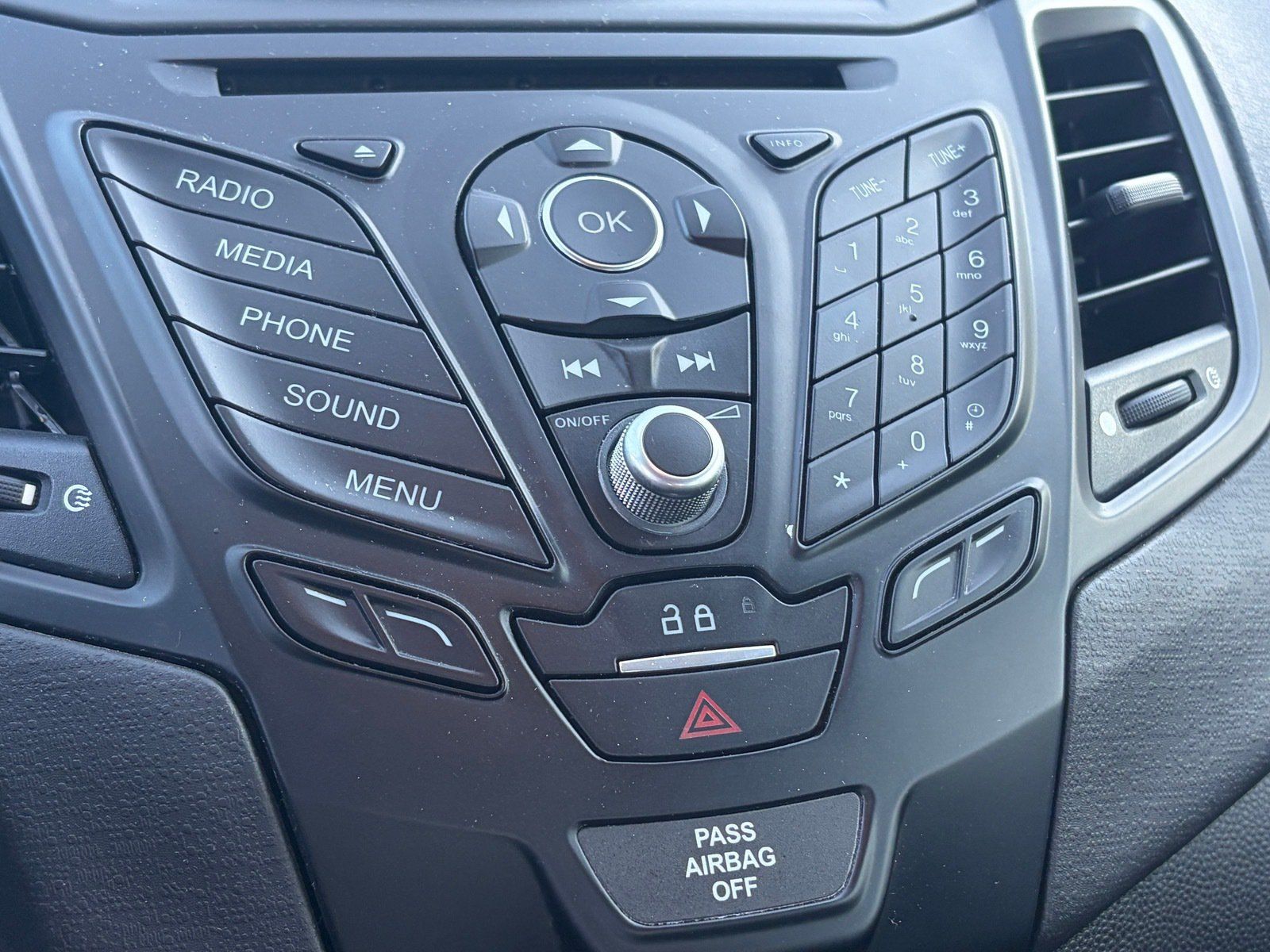 Used 2019 Ford Fiesta SE FWD image 12