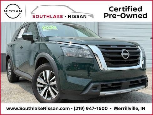 Certified 2025 Nissan Pathfinder SL w/ Cargo Package AWD/4WD image 1