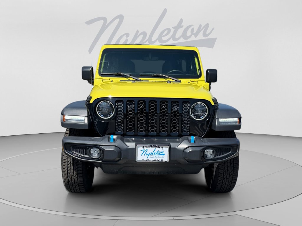 Used 2023 Jeep Wrangler Unlimited w/ Cold Weather Group AWD/4WD image 9