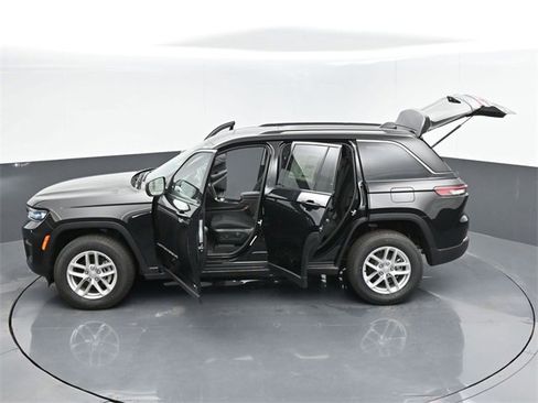 New 2024 Jeep Grand Cherokee Laredo X image 50