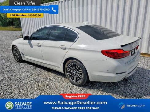 Used 2020 BMW 530i Sedan w/ Premium Package image 3