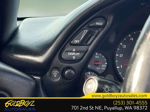 Used 2001 Chevrolet Corvette Convertible w/ Preferred Equipment Group2 image 23