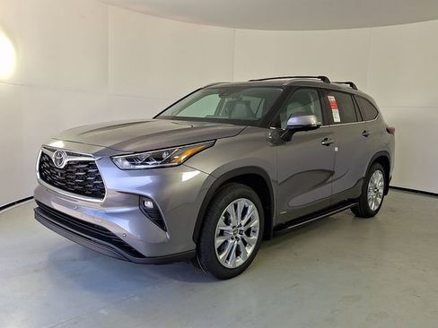 New 2026 Toyota Highlander Limited image 4