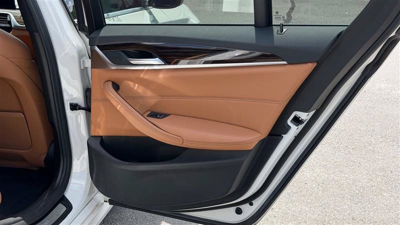 Used 2018 BMW 530i xDrive AWD/4WD image 40
