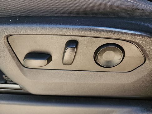 Used 2024 Chevrolet Silverado 2500 LT image 13