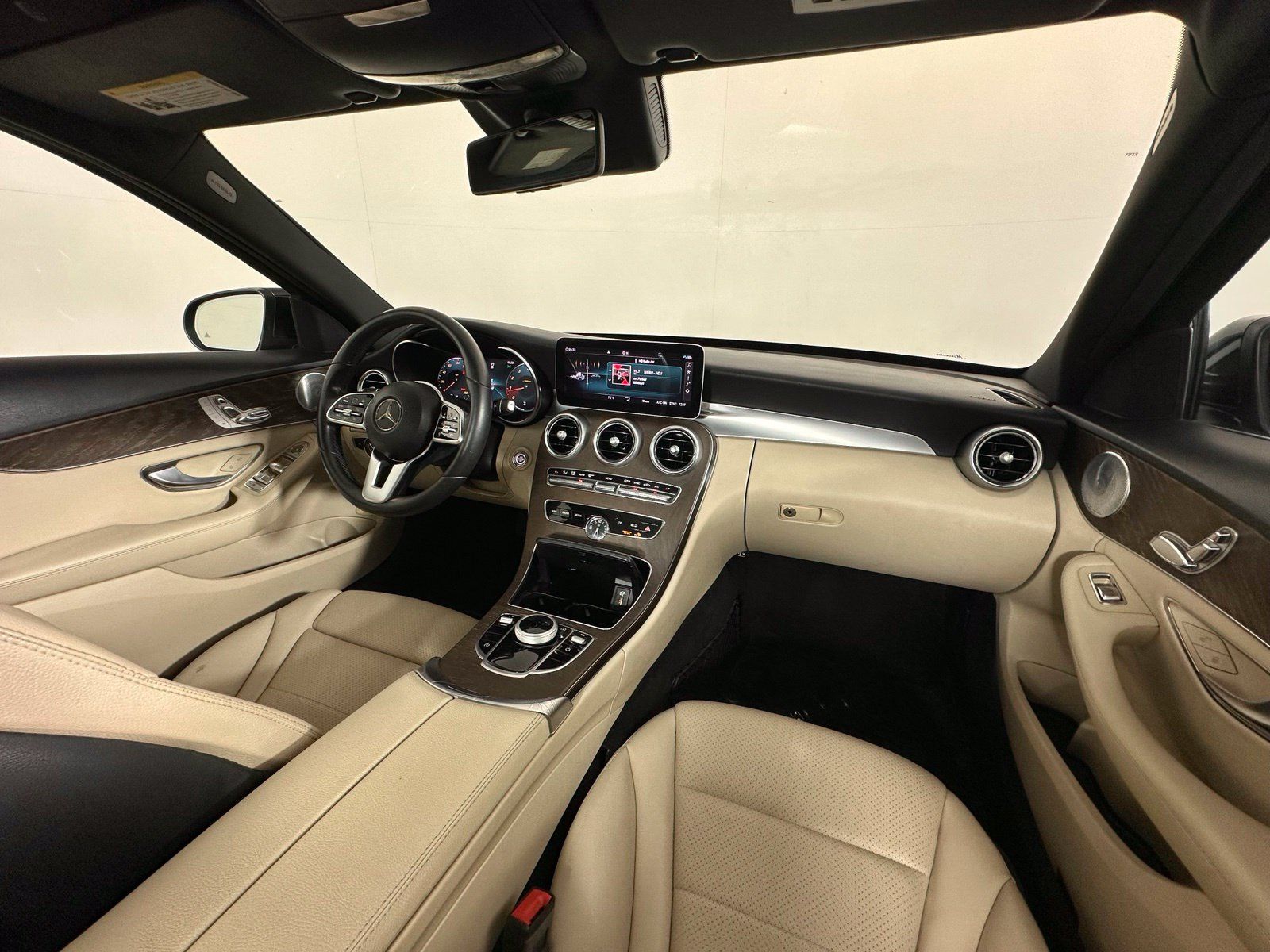 Used 2019 Mercedes-Benz C 300 Sedan image 2