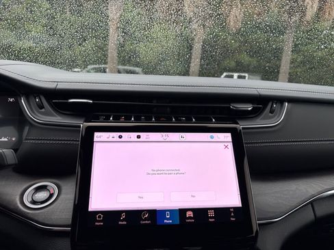 New 2025 Jeep Grand Cherokee L Overland w/ Advanced Protech Group III image 23