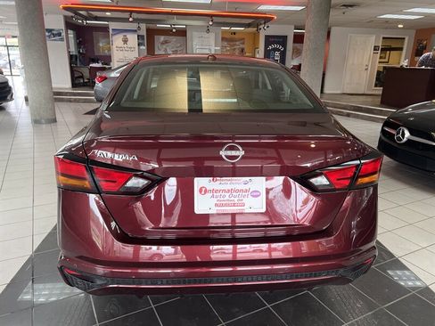 Used 2025 Nissan Altima 2.5 SV image 7