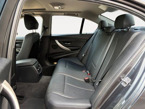 Used 2016 BMW 320i Sedan RWD image 11