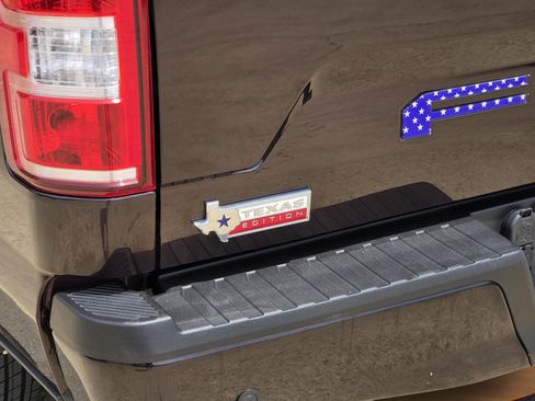 Used 2018 Ford F150 XLT w/ Equipment Group 302A Luxury RWD image 34