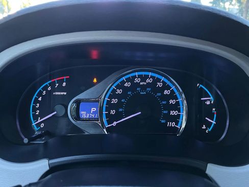 Used 2011 Toyota Sienna Limited image 19