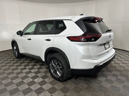 Certified 2025 Nissan Rogue S image 5