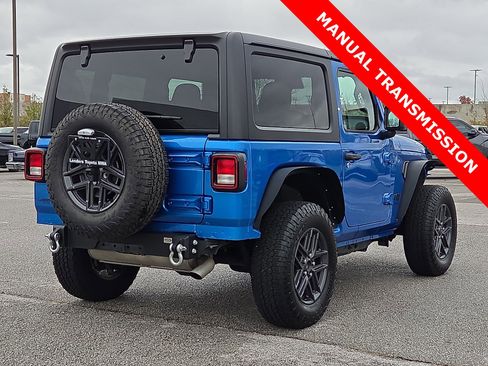 Used 2024 Jeep Wrangler Sport S image 5
