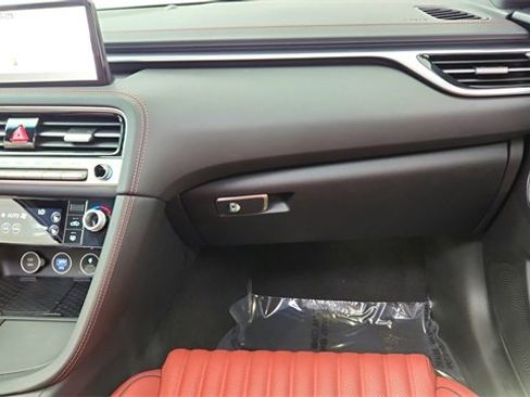 Used 2025 Genesis G70 2.5T w/ Sport Prestige Package image 37