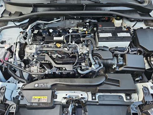 Certified 2025 Toyota Corolla Cross LE FWD image 12