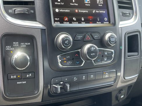 Used 2018 RAM 2500 Power Wagon w/ Luxury Group AWD/4WD image 21